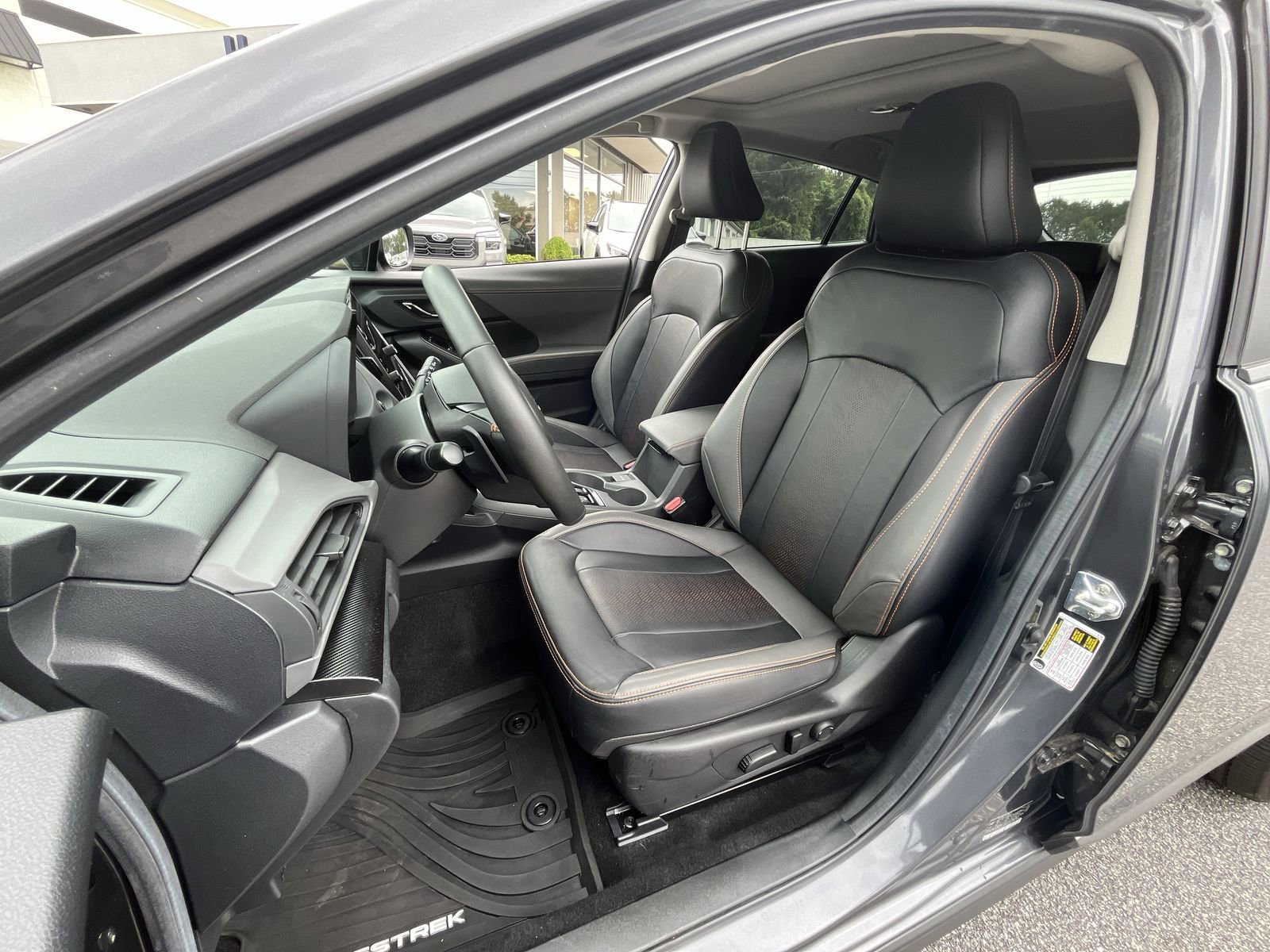 Used 2025 Magnetite Gray Metallic Subaru Limited image 14