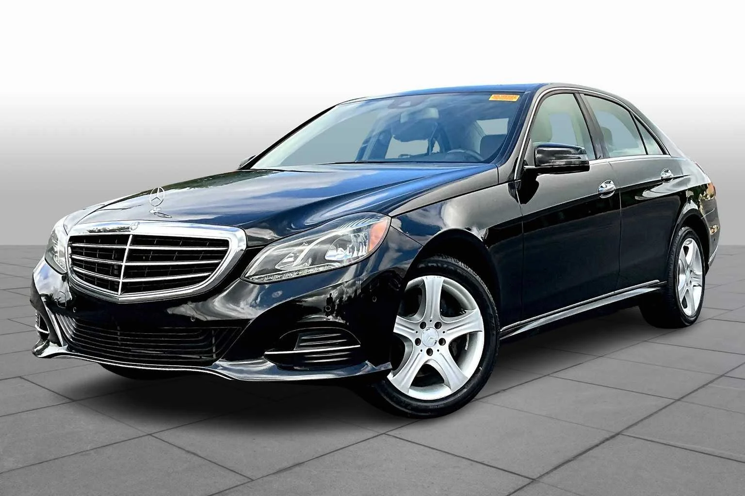 2016 Mercedes-Benz E-Class E350 Luxury's photo