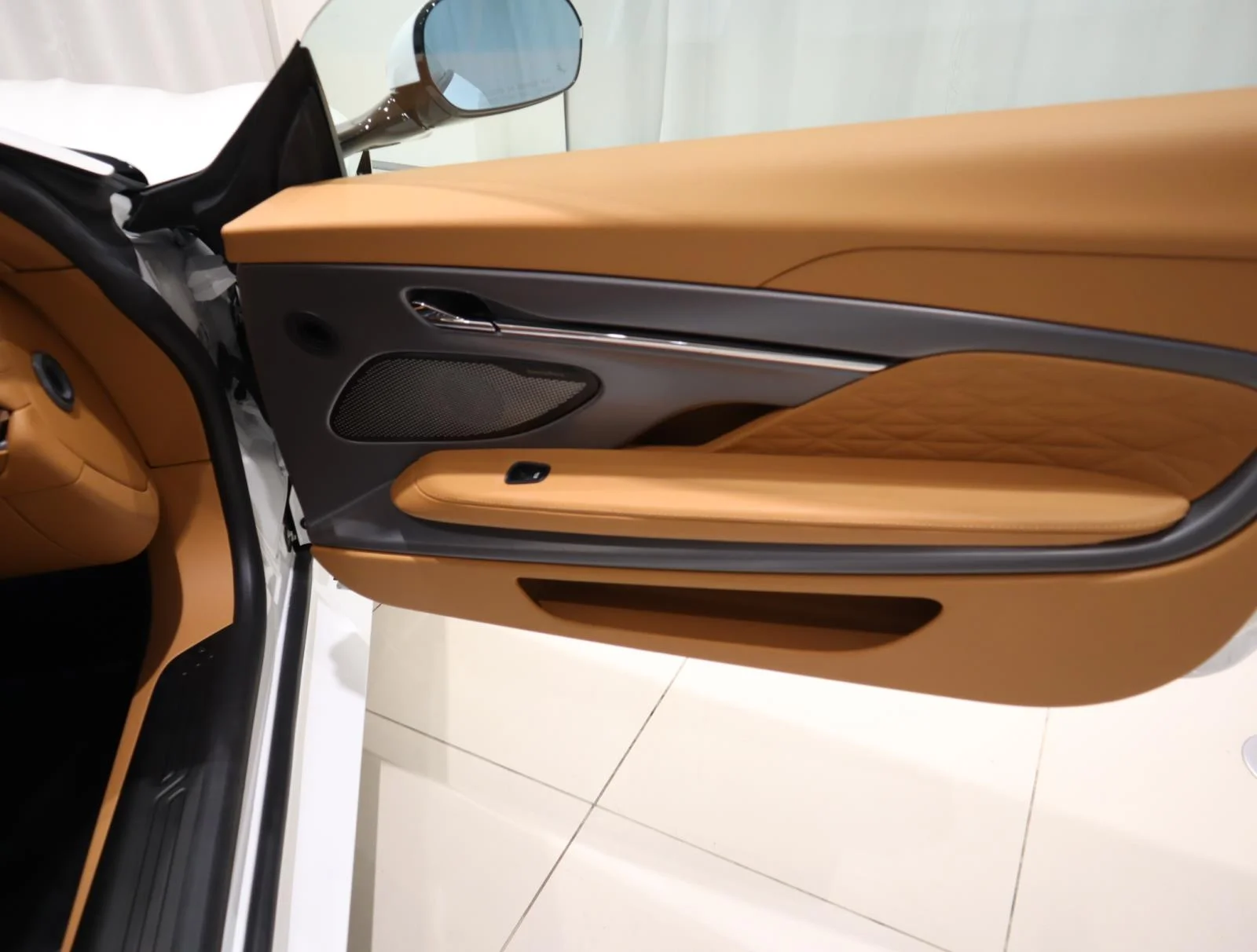 Used 2024 Zenith White Aston Martin Coupe image 11