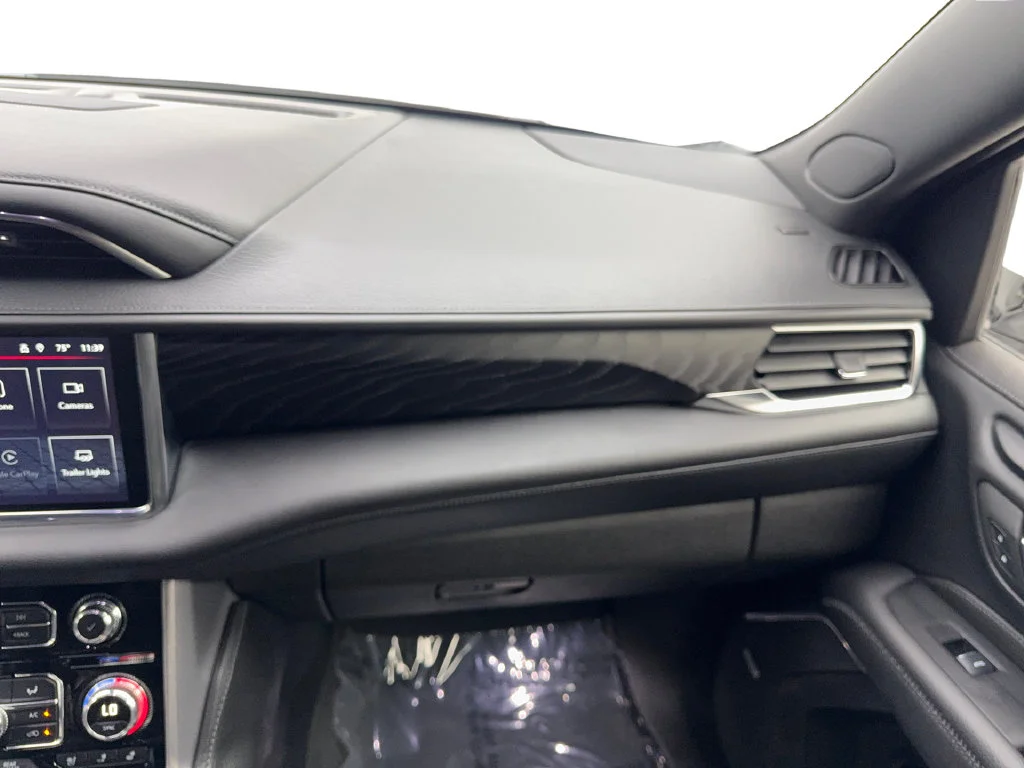 Used 2024 White GMC Denali image 67
