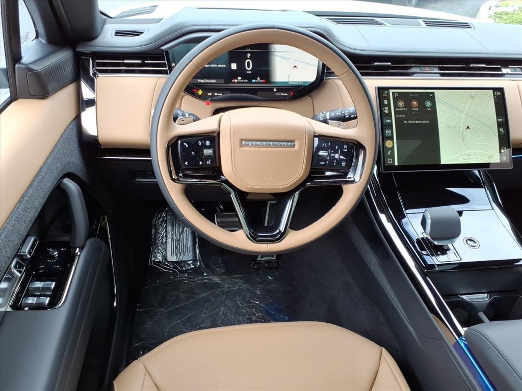 New 2026 Fuji White LAND ROVER Dynamic SE image 7