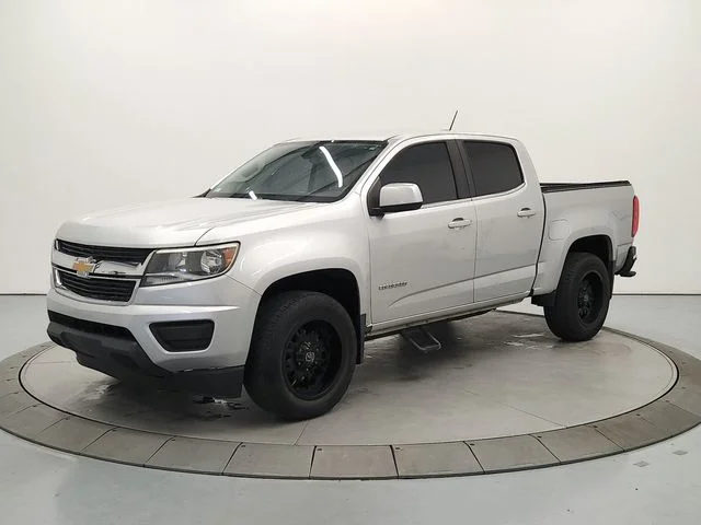 Used 2018 Silver Chevrolet LT image 3