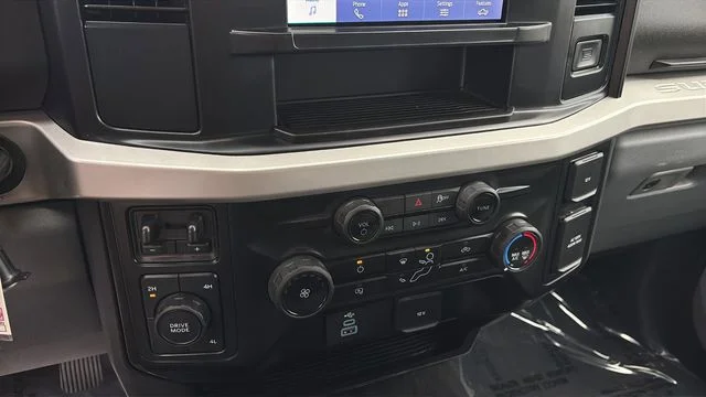 Used 2025 White Ford XLT image 28
