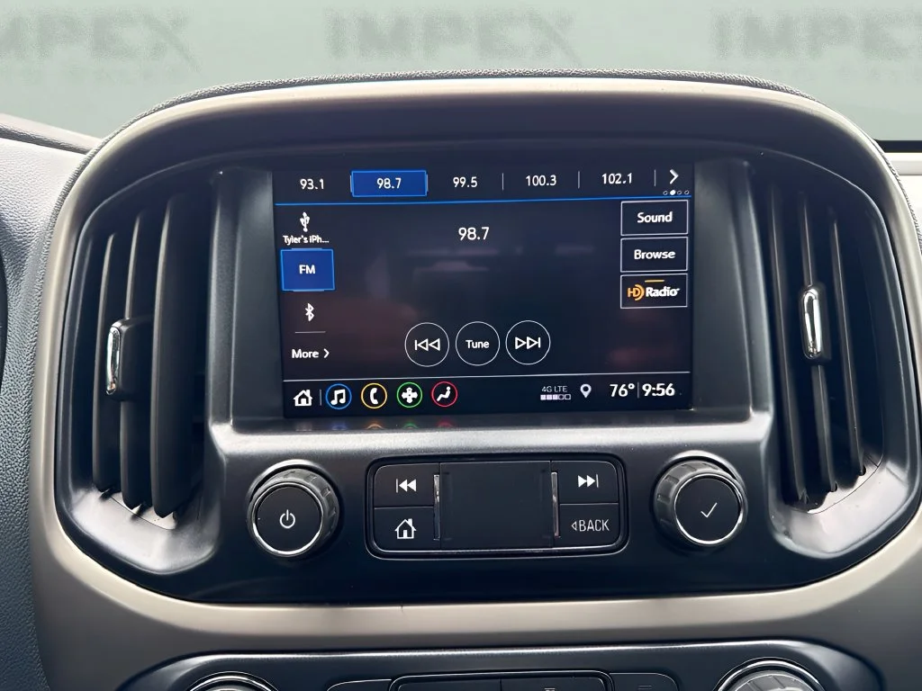 Used 2022 Gray Chevrolet Z71 image 8