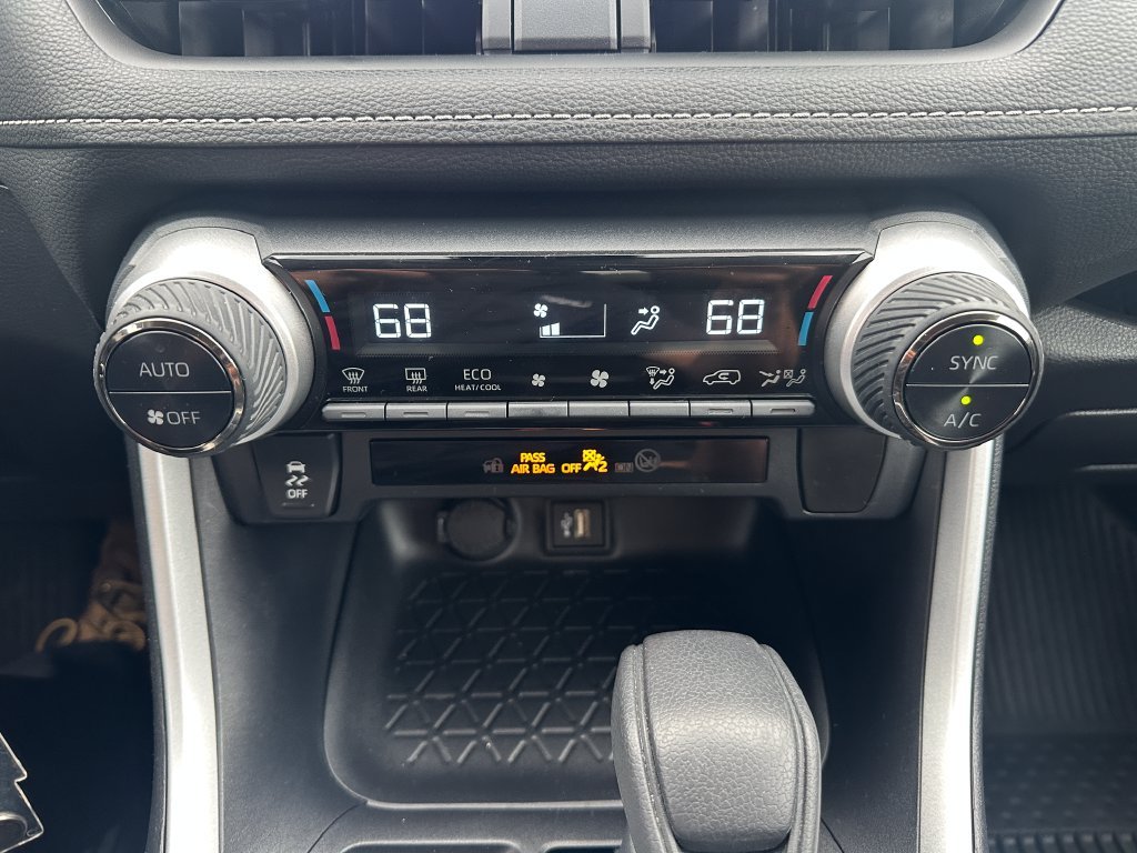 Used 2024 White Toyota LE image 17