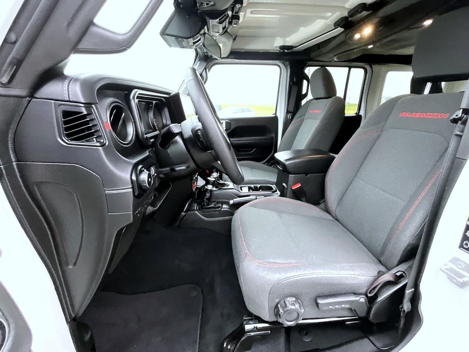 Used 2025 White Jeep Rubicon image 10