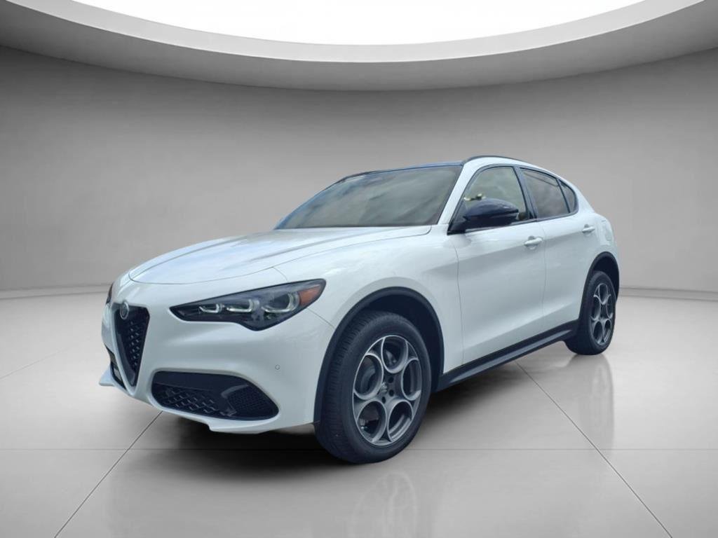 2025 Alfa Romeo Stelvio