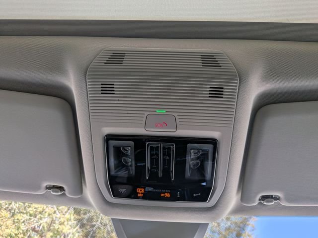 New 2026 White Volkswagen 2.0T SE w/Technology image 25