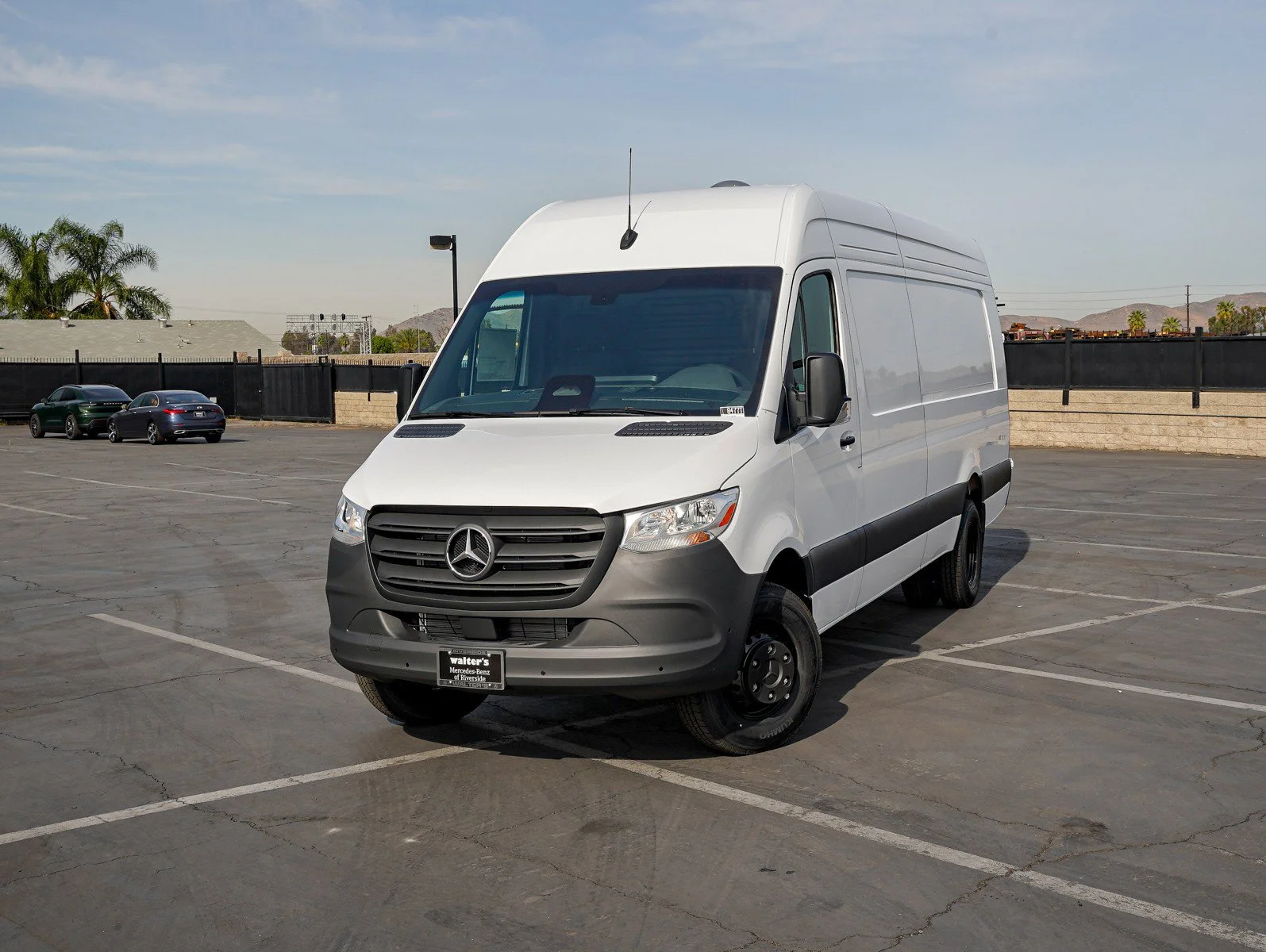 2026 Mercedes-Benz Sprinter 4500 170 Ext WB HO High Roof's photo