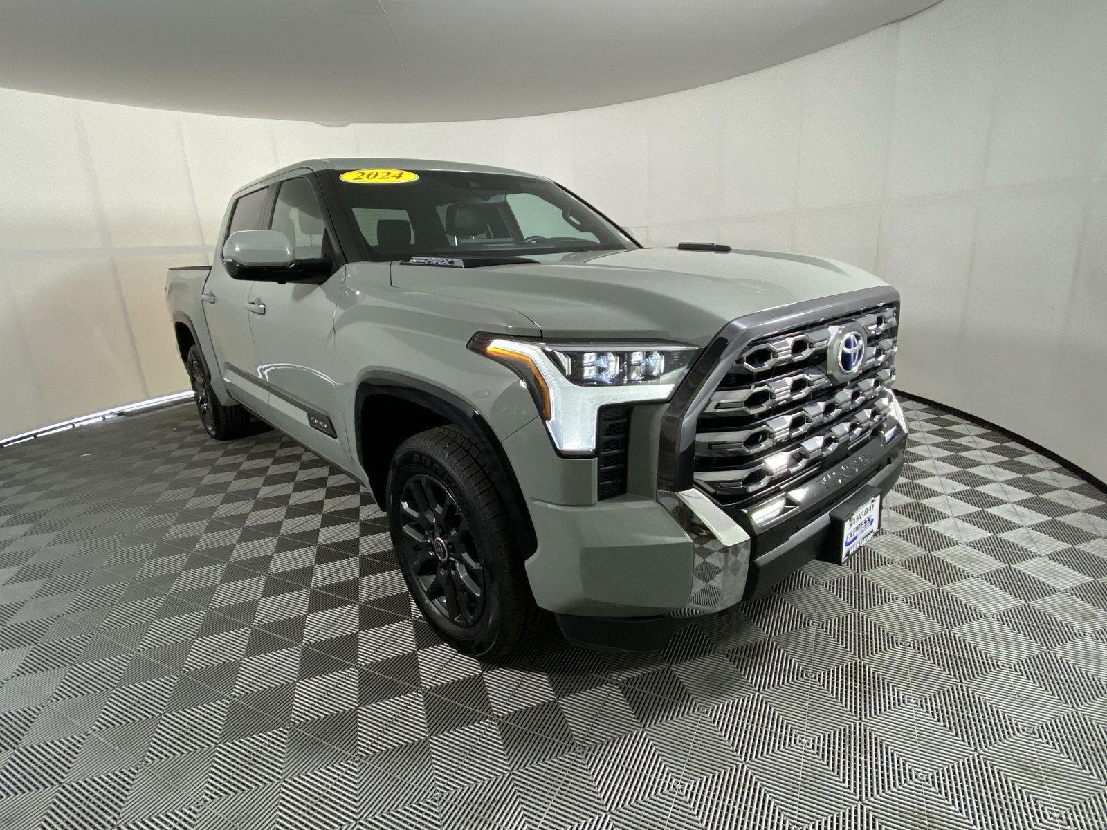 Used 2024 Lunar Rock Toyota Platinum HV image 9