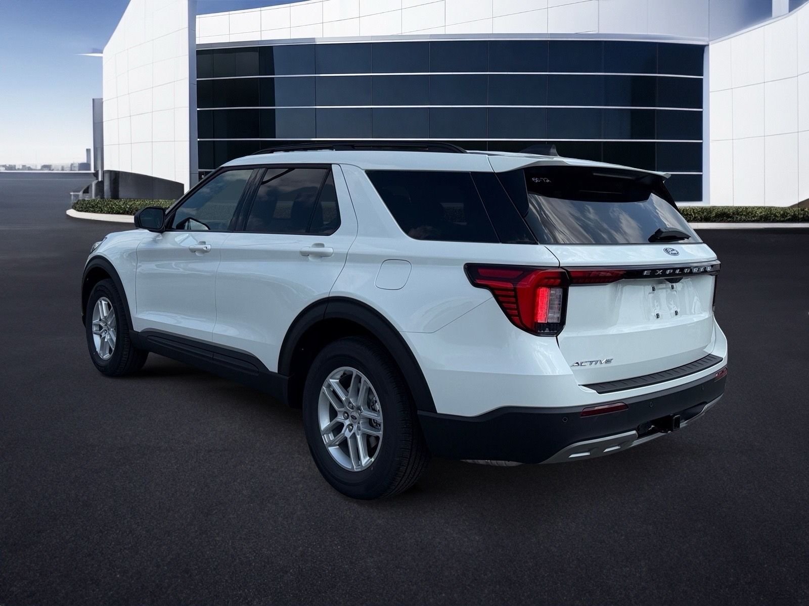 New 2027 Star White Metallic Tri-Coat Ford Active image 6