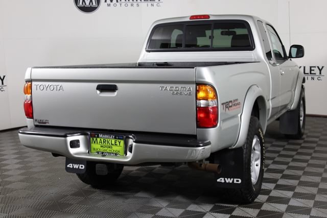 Used 2002 Silver Toyota  image 27