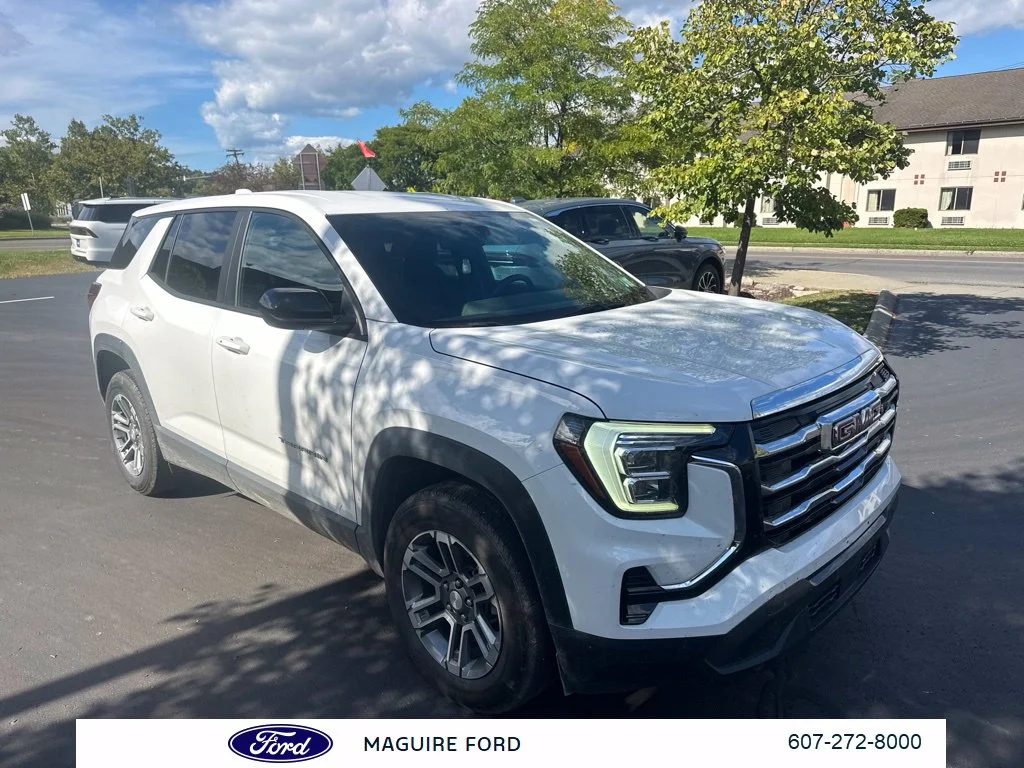 Used 2025 White GMC Elevation image 2