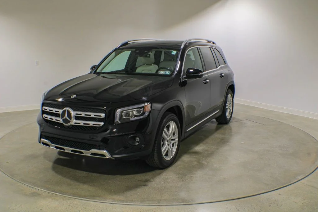 2023 Mercedes-Benz GLB GLB 250 4MATIC's photo