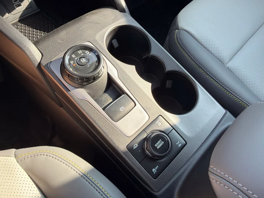 New 2026 Azure Gray Metallic Tri-Coat Ford Badlands® image 39