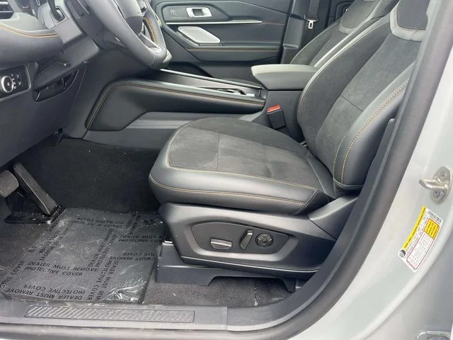 New 2026 White Ford Tremor image 14