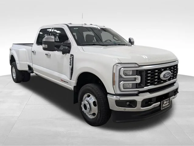 New 2026 Star White Metallic Tri-Coat Ford F-350® King Ranch® image 65