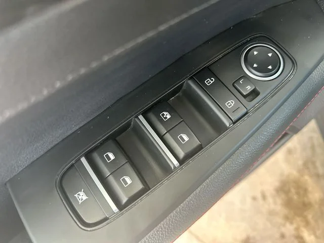 Used 2023 Black Kia GT image 17