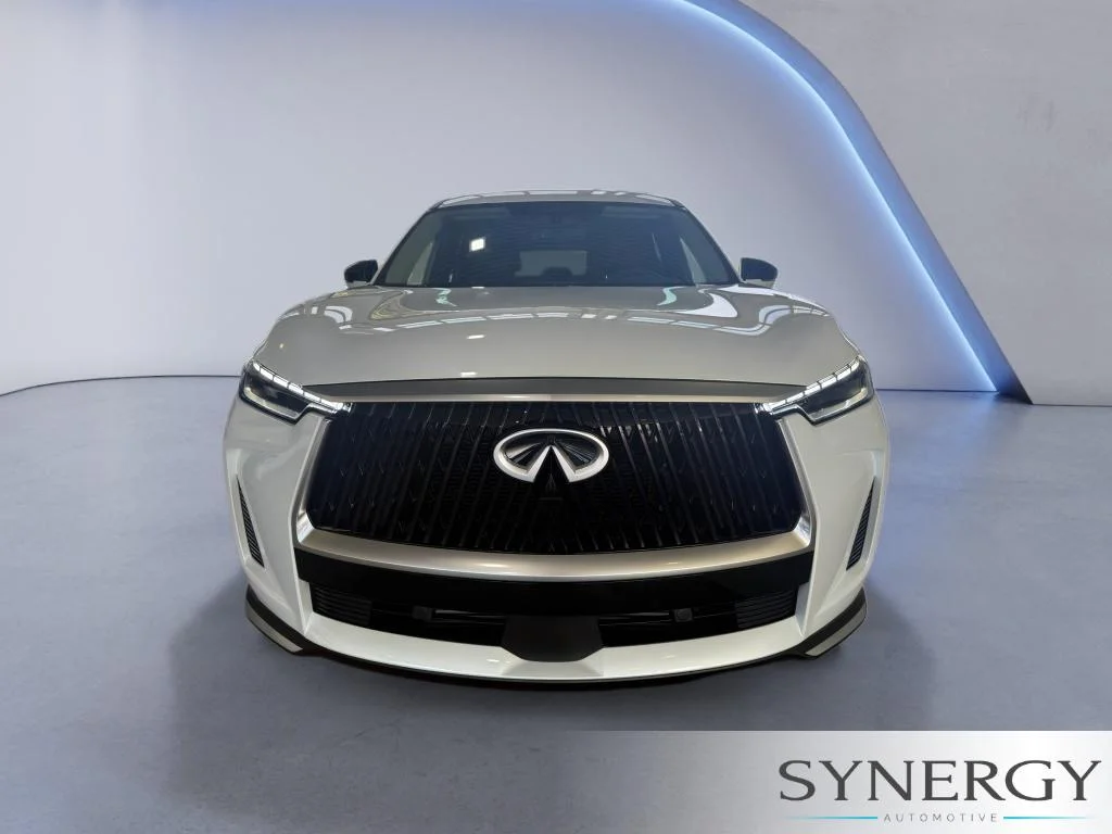 New 2027 RADIANT WHITE INFINITI Pure FWD image 2