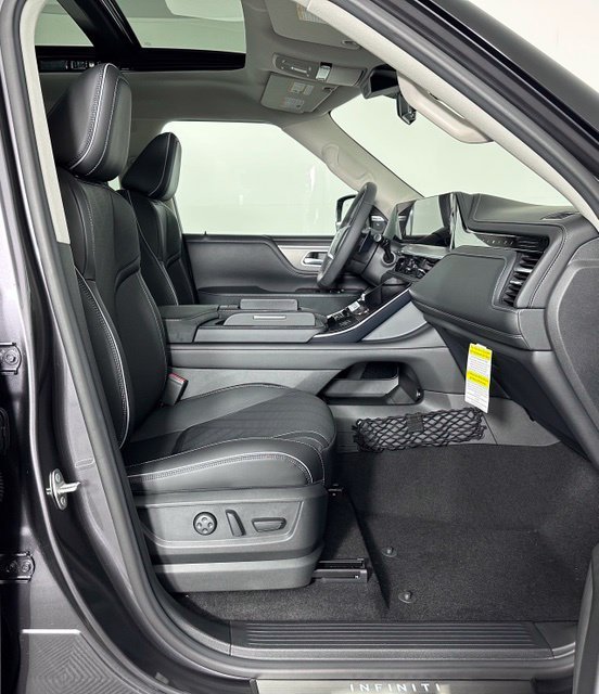 New 2027 Silver INFINITI LUXE image 29