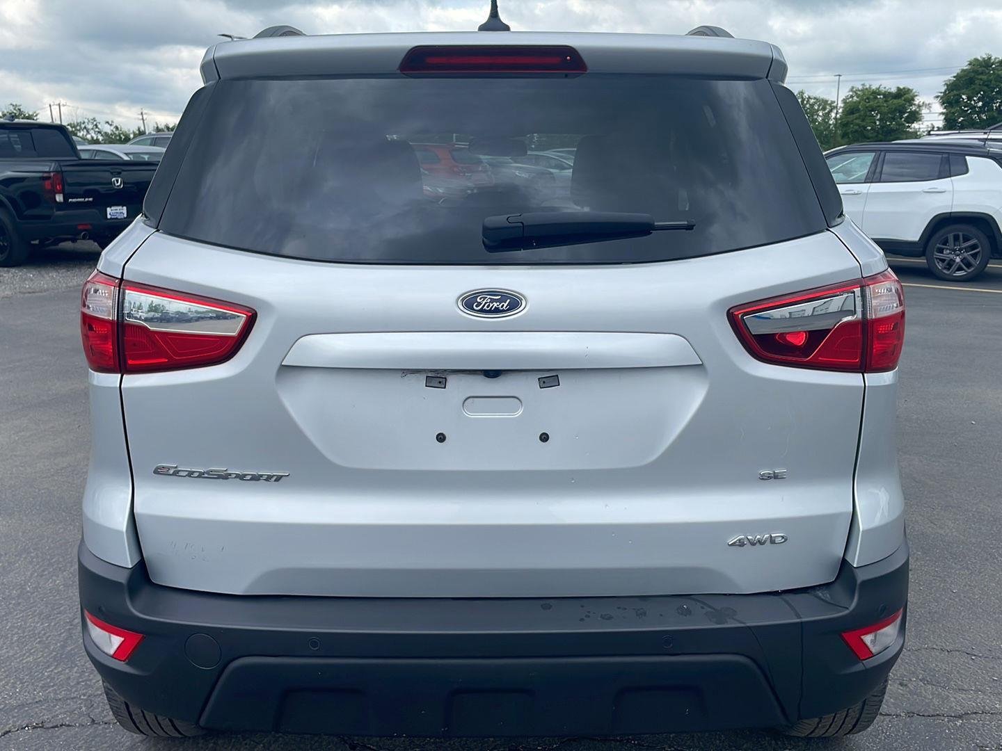 Used 2022 Moondust Silver Ford SE image 7