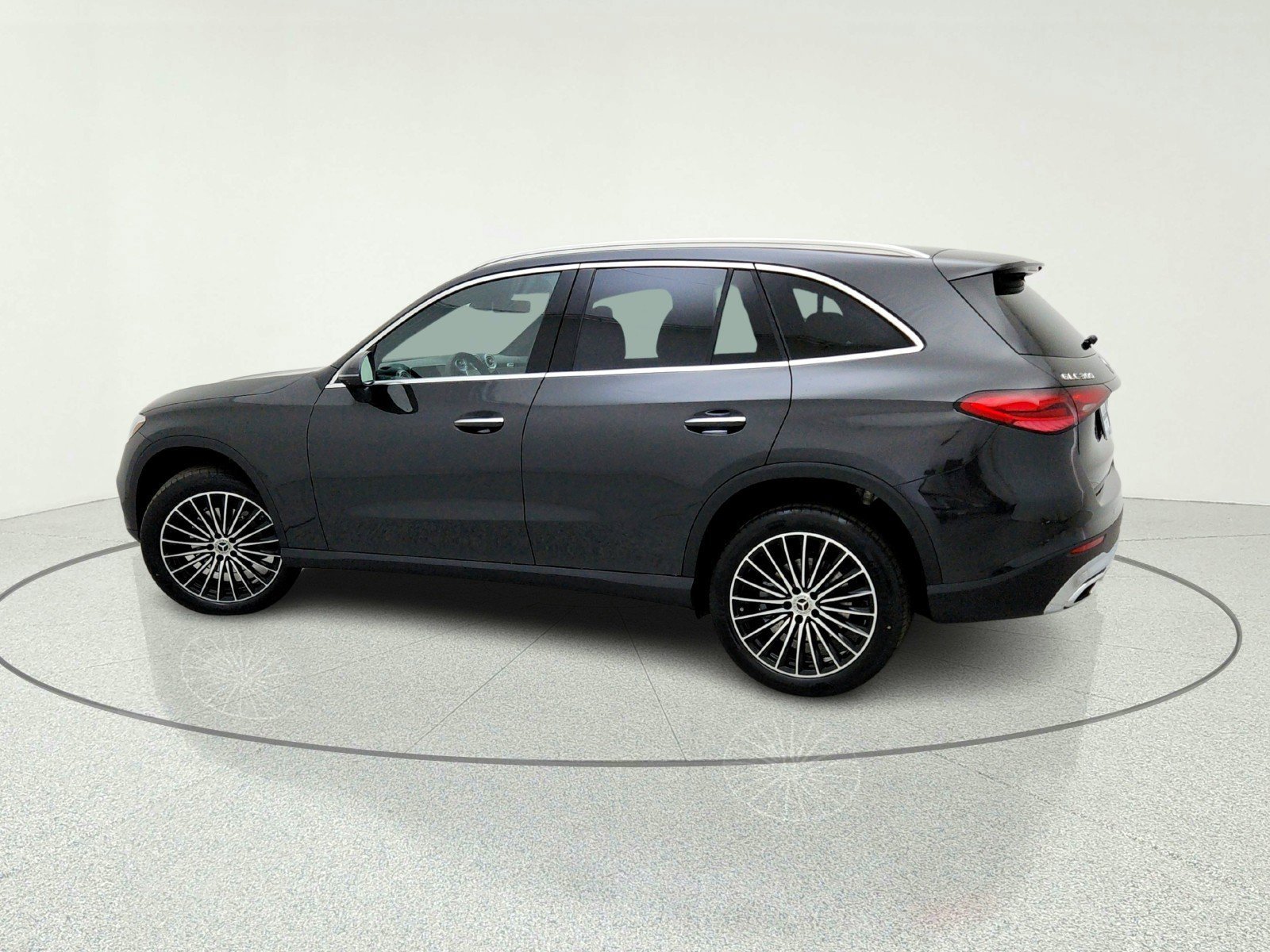 New 2026 Graphite Grey Metallic Mercedes-Benz GLC 300 SUV image 34