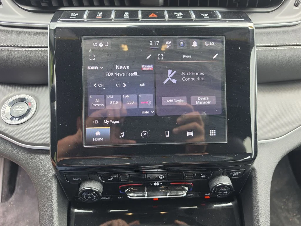 Used 2025 Diamond Black Jeep Altitude X image 22