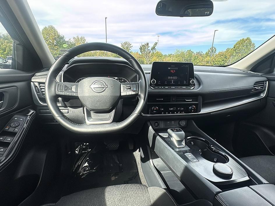 Certified Used 2025 Gun Metallic Nissan SV image 12