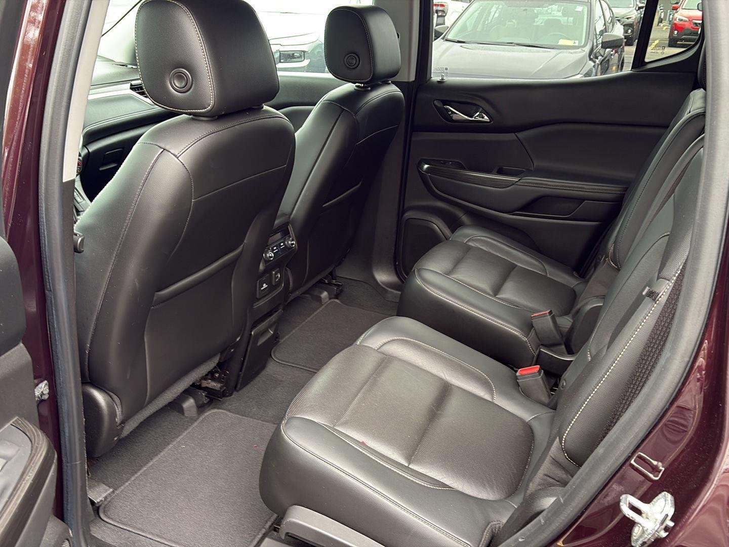 Used 2018 Black Cherry Metallic GMC SLT image 11