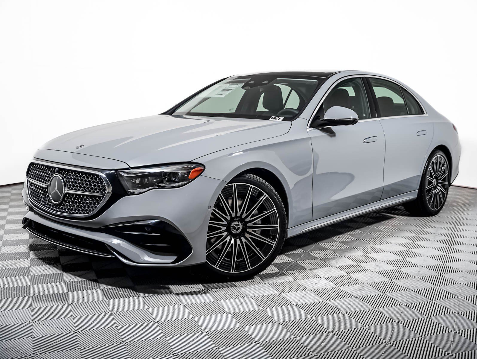 New 2027 MANUFAKTUR Alpine Grey Mercedes-Benz E 450 image 1