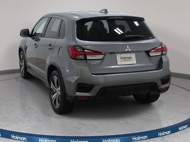 Used 2024 Gray Mitsubishi 2.0 ES image 7