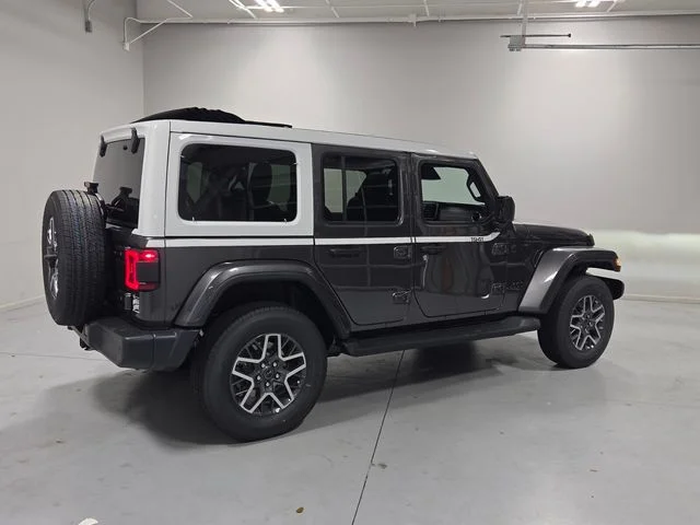 New 2026 Granite Crystal Metallic Clear-Coat Exterior Paint Jeep Sahara image 11