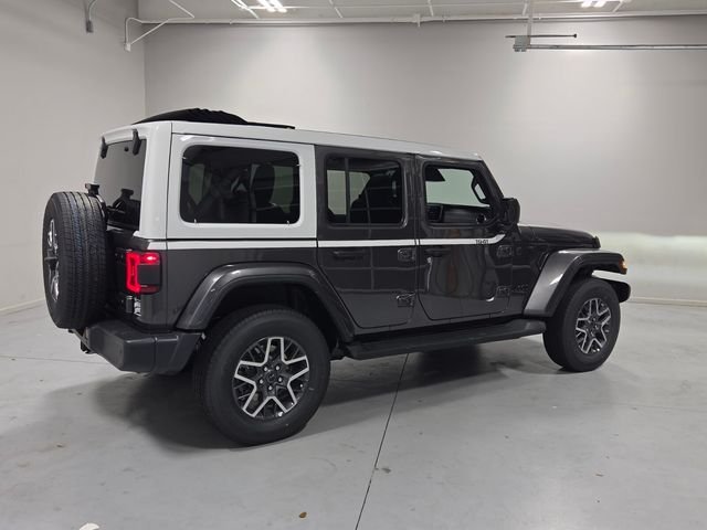 New 2026 Granite Crystal Metallic Clear-Coat Exterior Paint Jeep Sahara image 11