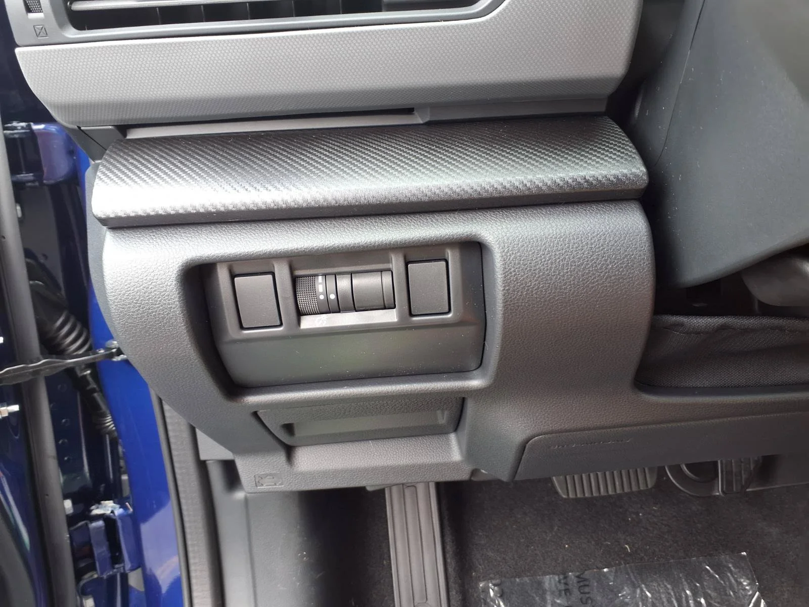 New 2026 SAPPHIRE BLUE PEARL Subaru Limited image 21