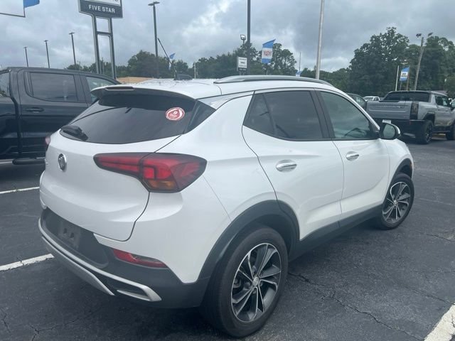 Used 2021 Off-white Buick Select image 4