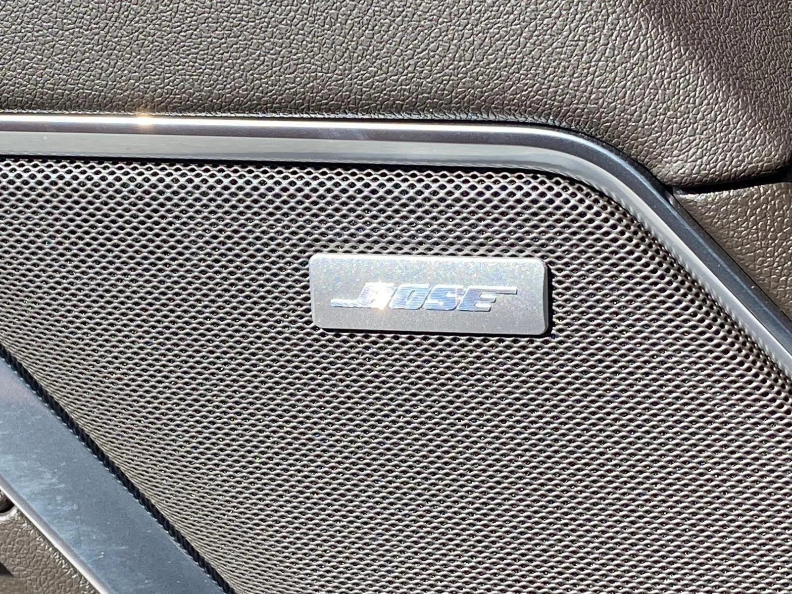 2025 Chevrolet Silverado 1500 LTZ - Photo 22