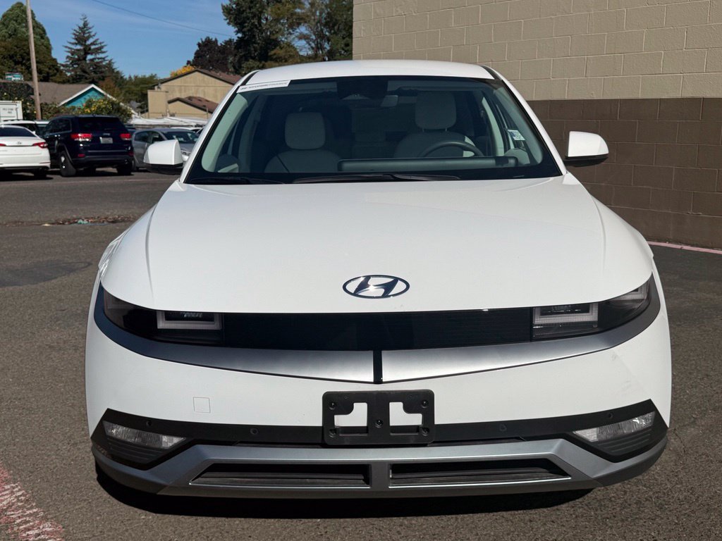 Used 2023 Atlas White Hyundai SEL image 11