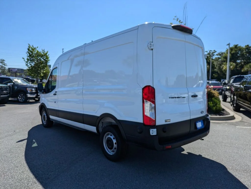 New 2026 Oxford White Ford Base image 6