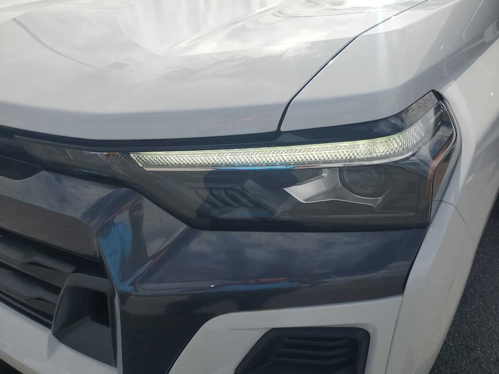 Used 2024 Summit White Chevrolet LT image 13