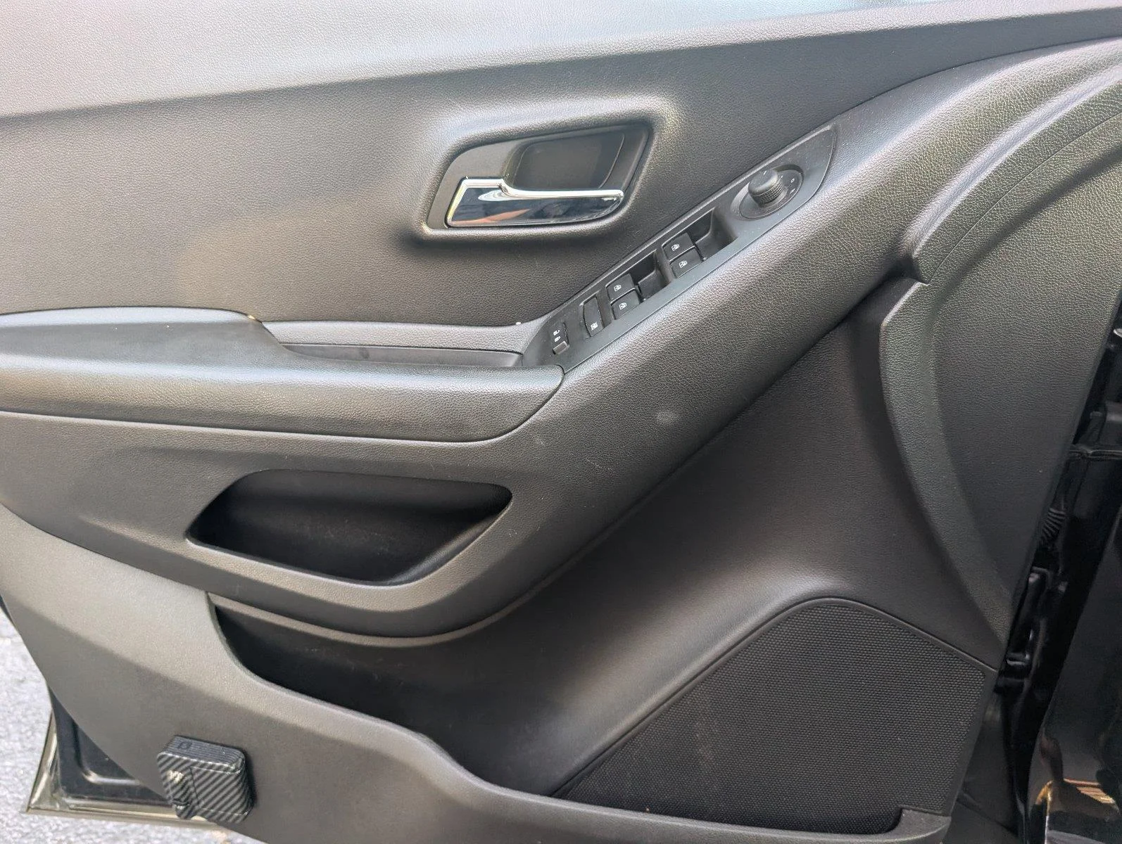 Used 2022 MOSAIC BLACK METALLIC Chevrolet LT image 18