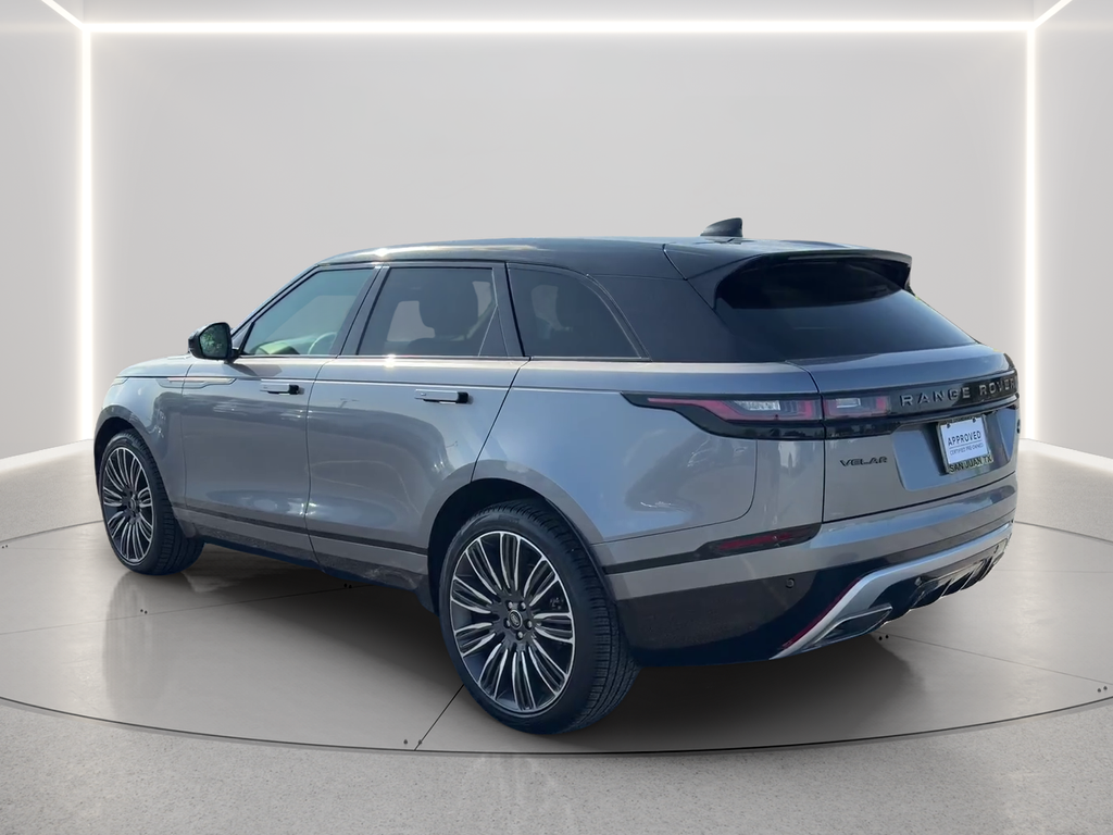 Used 2023 Gray Land Rover R-Dynamic S MHEV image 7