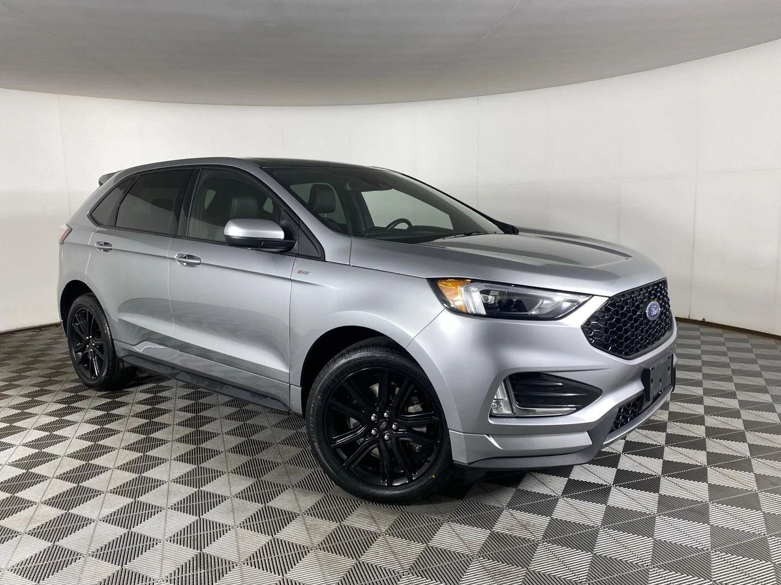 Used 2023 Iconic Silver Ford ST-Line image 11