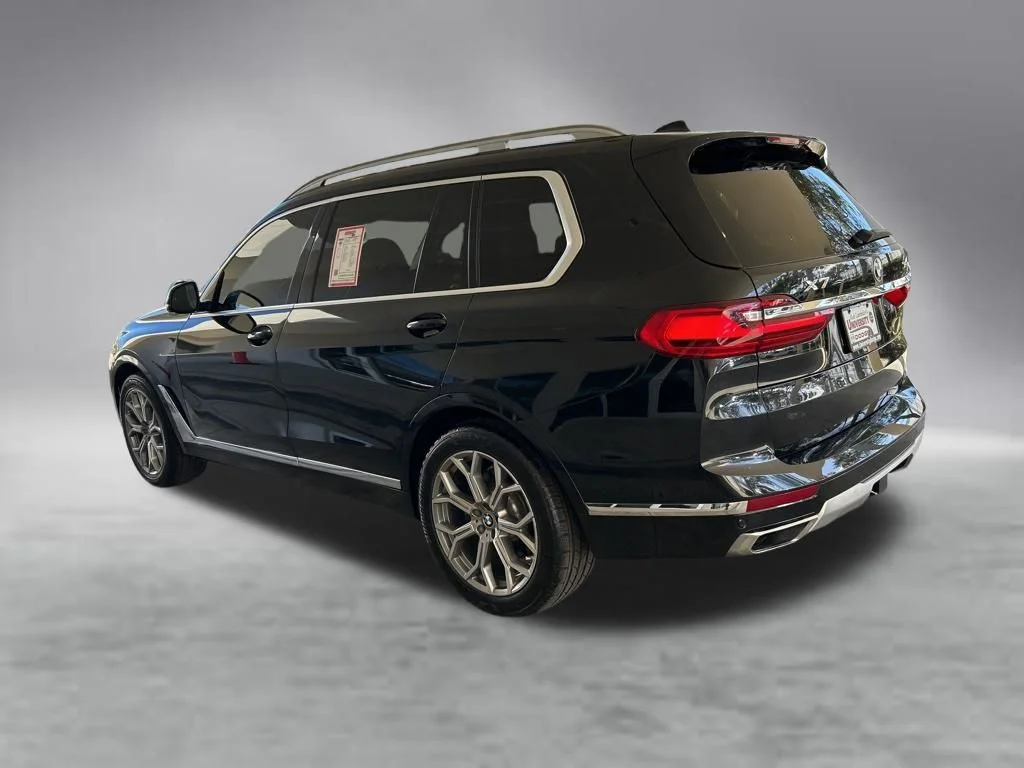 Used 2019 Black BMW xDrive40i image 4