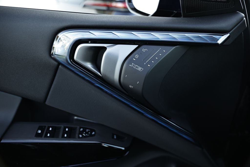 New 2026 Tanzanite Blue II Metallic BMW 30 xDrive image 16