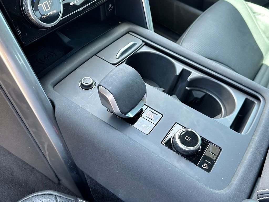 2025 Land Rover Discovery Dynamic SE - Photo 12