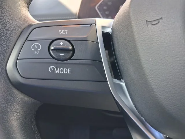 Used 2026 Beige BMW xDrive28i image 16