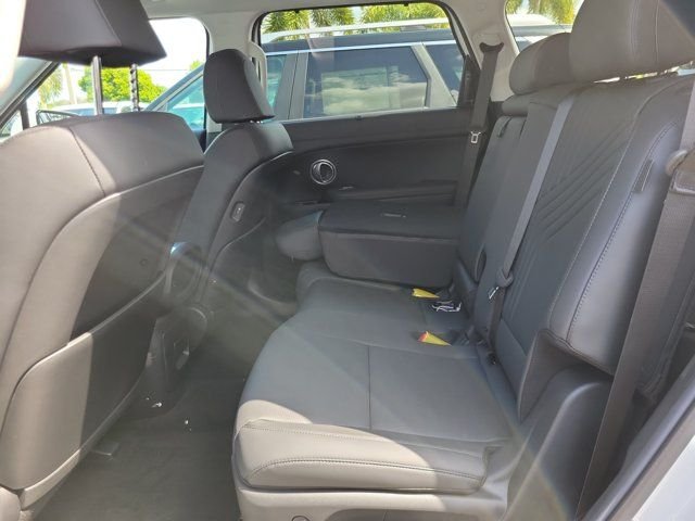 New 2026 White Hyundai Blue SEL 8P image 5