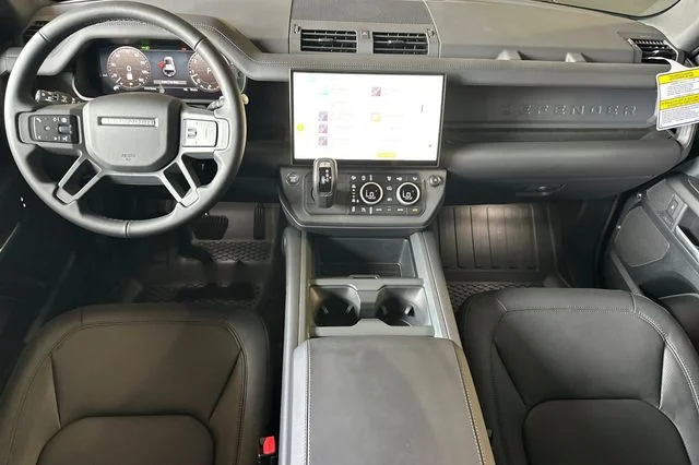 New 2026 Santorini Black Land Rover X-Dynamic SE image 12