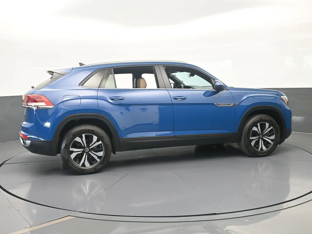 Used 2025 Blue Metallic Volkswagen 2.0T SE image 6