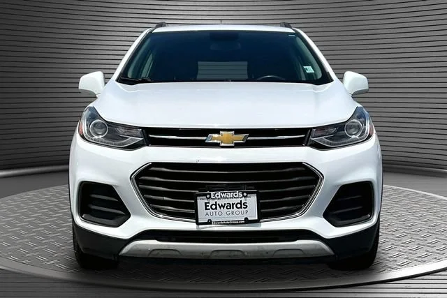 Used 2018 Chevrolet Trax LT with VIN 3GNCJLSB7JL173763 for sale in Council Bluffs, IA